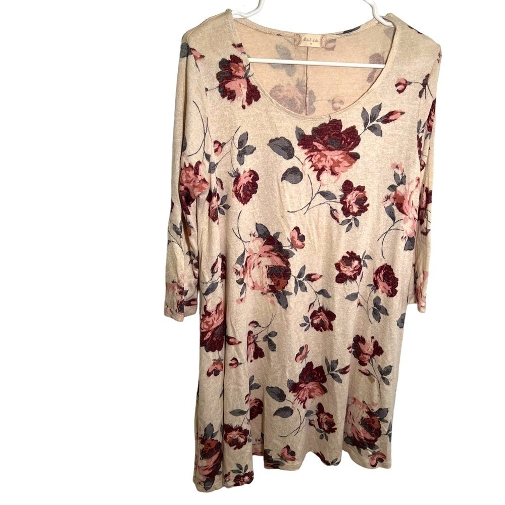 Altar'd‎ State Women's Size Medium Knit Dress Beige Red Blue Floral Scoop Neck